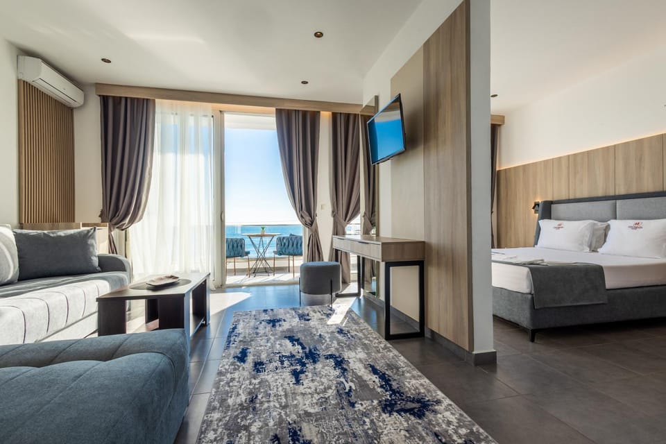 Living room, Sea view