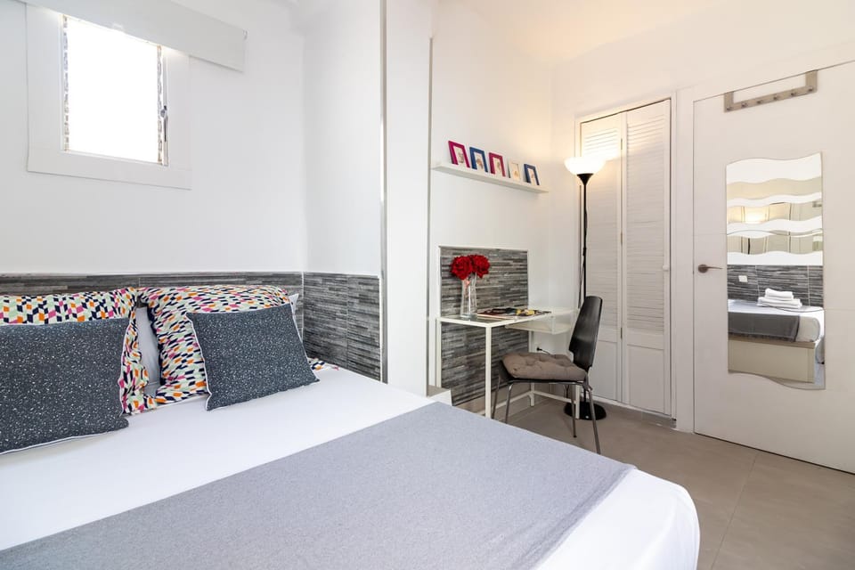 Bed, Photo of the whole room, Seating area, Bedroom, hair dresser, wardrobe, air conditioner