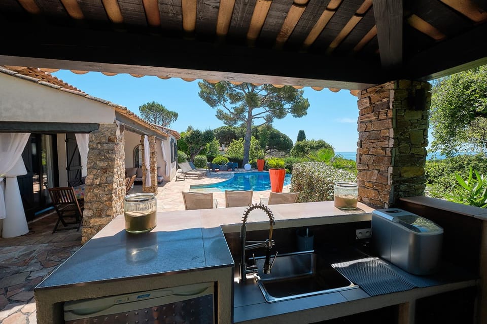 Garden view, Mountain view, Pool view, kitchen