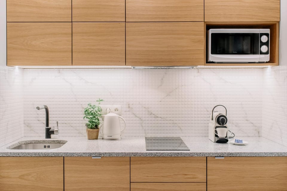 Coffee/tea facilities, Kitchen or kitchenette, Photo of the whole room, Decorative detail
