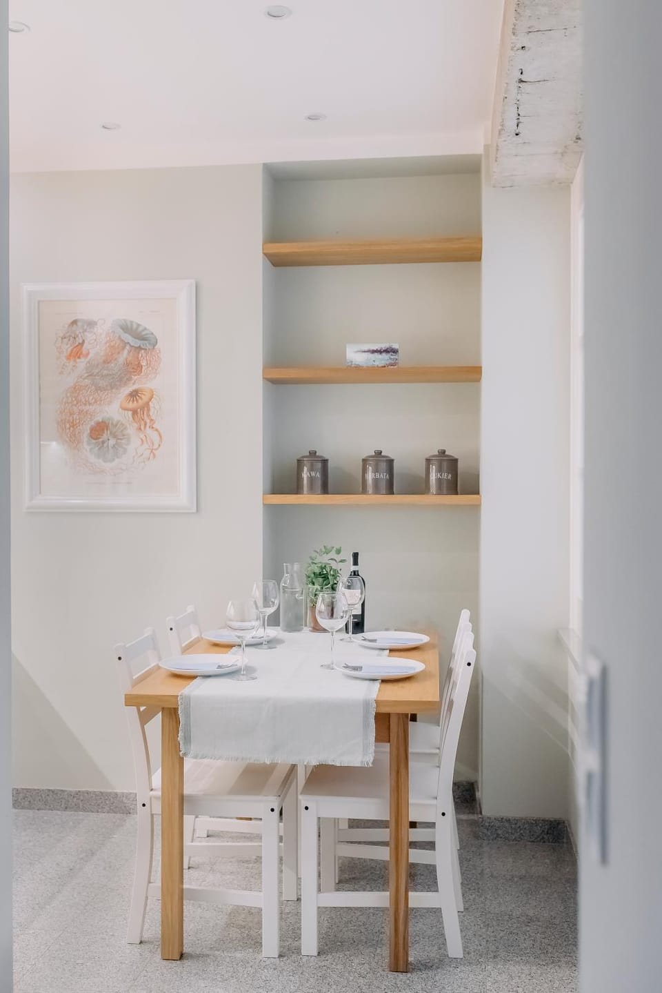 Kitchen or kitchenette, Photo of the whole room, Decorative detail, Dining area, Area and facilities