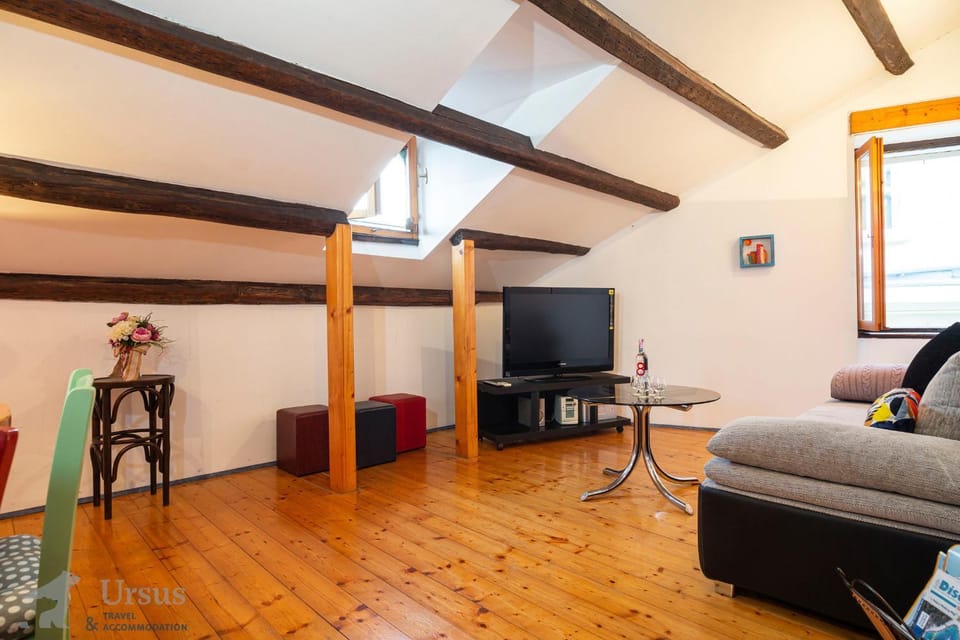 Living room, Bedroom