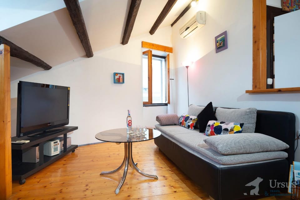 Living room, Bedroom