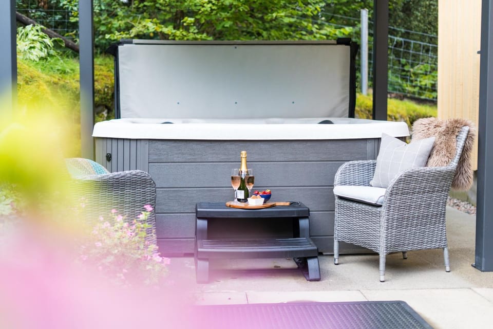 Bluebell Cottage with Hot Tub House in Scotland