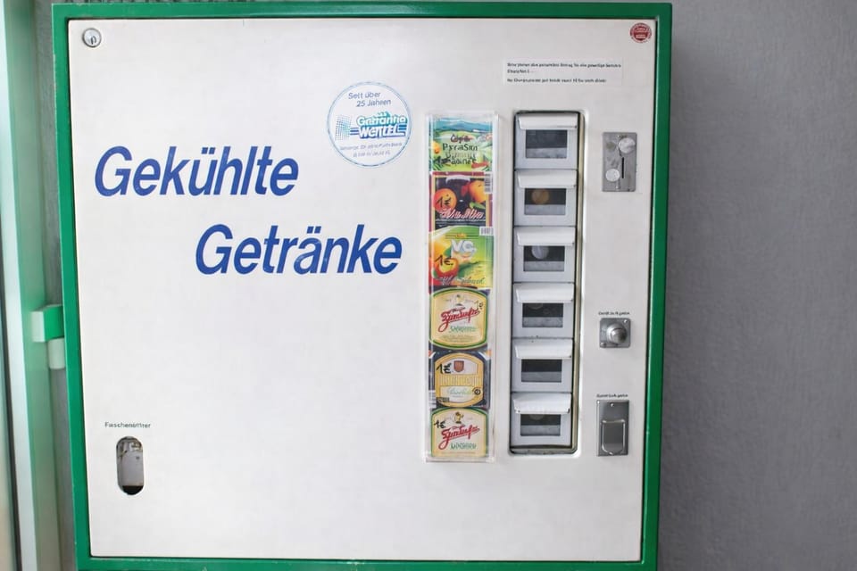 Drinks, vending machine