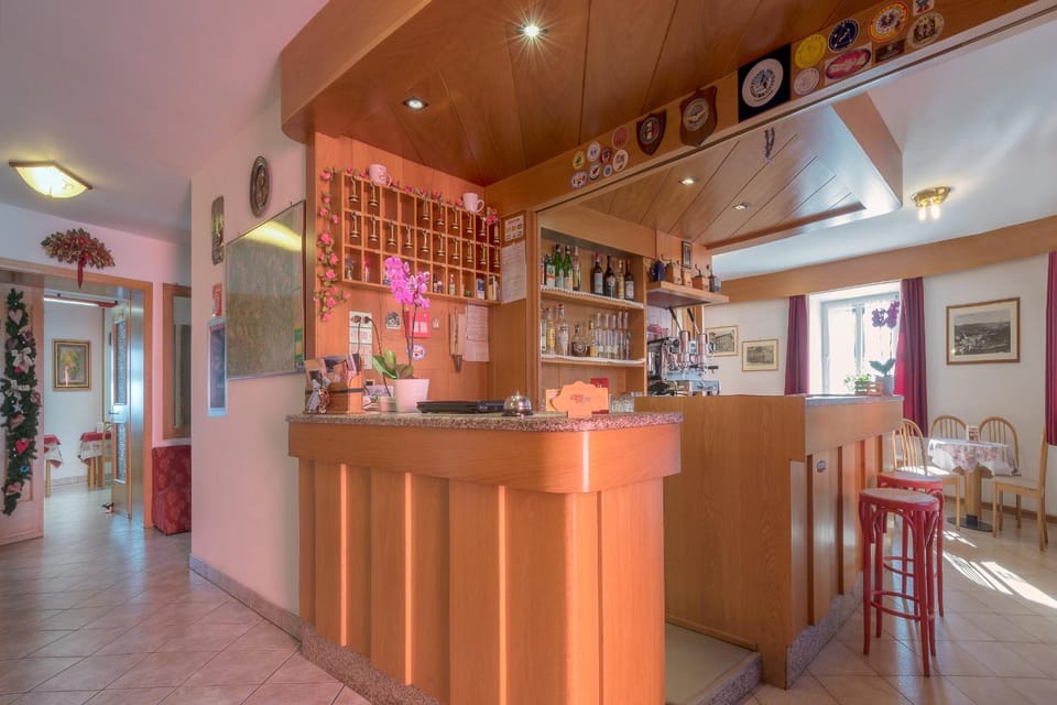 Lobby or reception, Lounge or bar