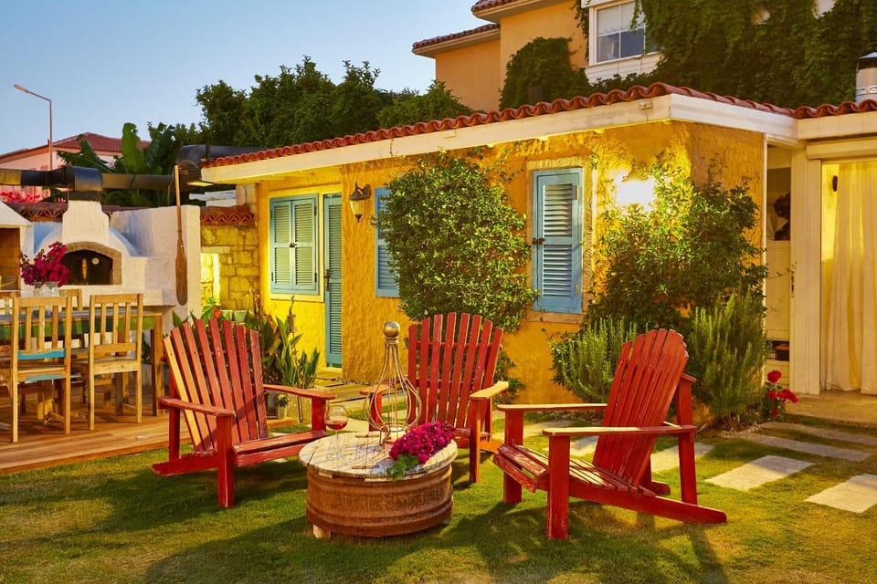 Patio, BBQ facilities, Garden