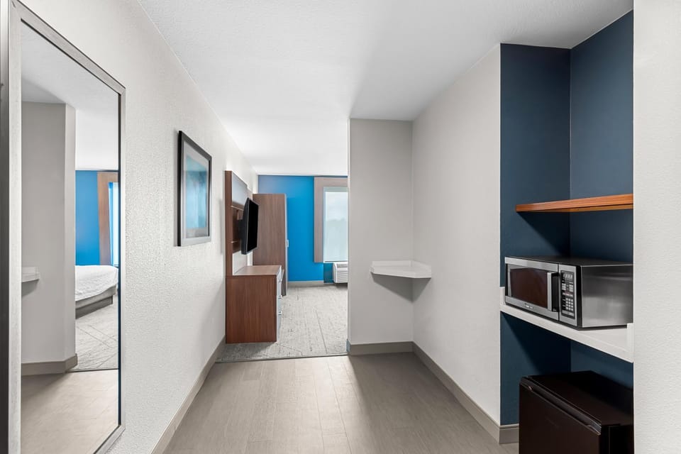 Holiday Inn Express & Suites Austin SW - Sunset Valley by IHG Hotel in Sunset Valley