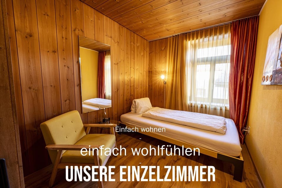 CURUNA Pensiun-Frühstückspension Hotel in Canton of Grisons