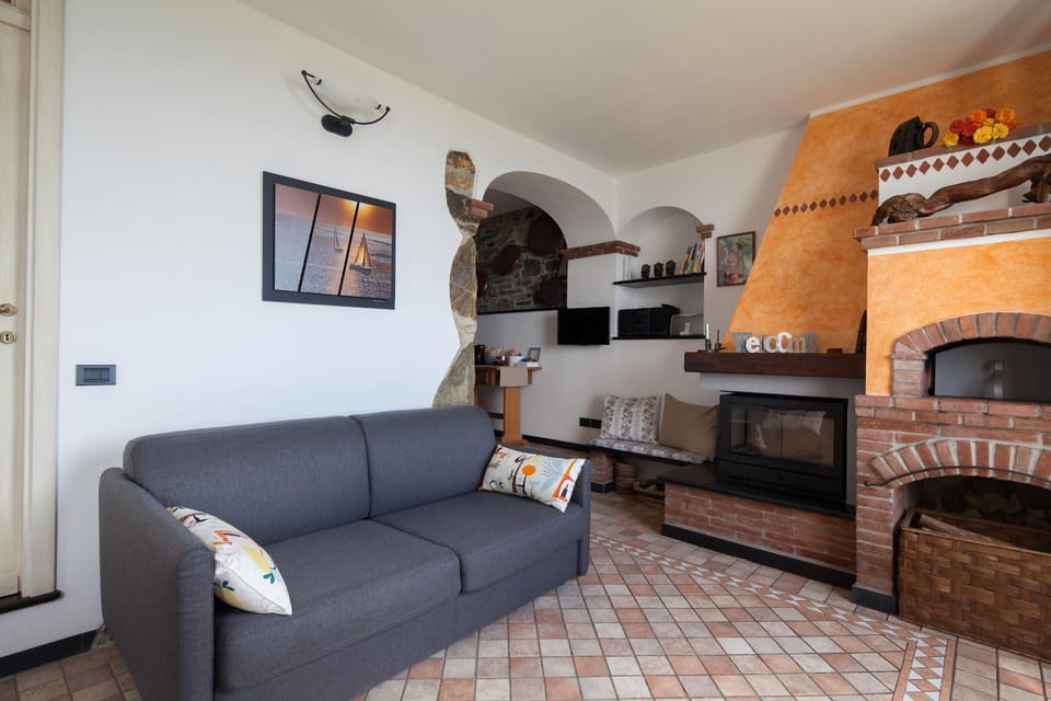 Summer, Kitchen or kitchenette, Living room, Dining area
