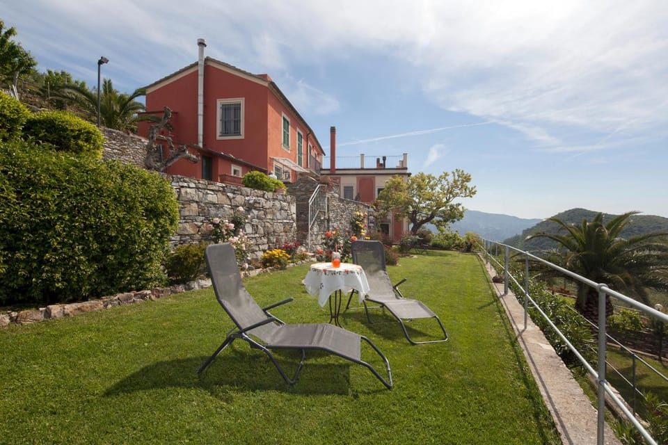 Facade/entrance, Garden, Sea view