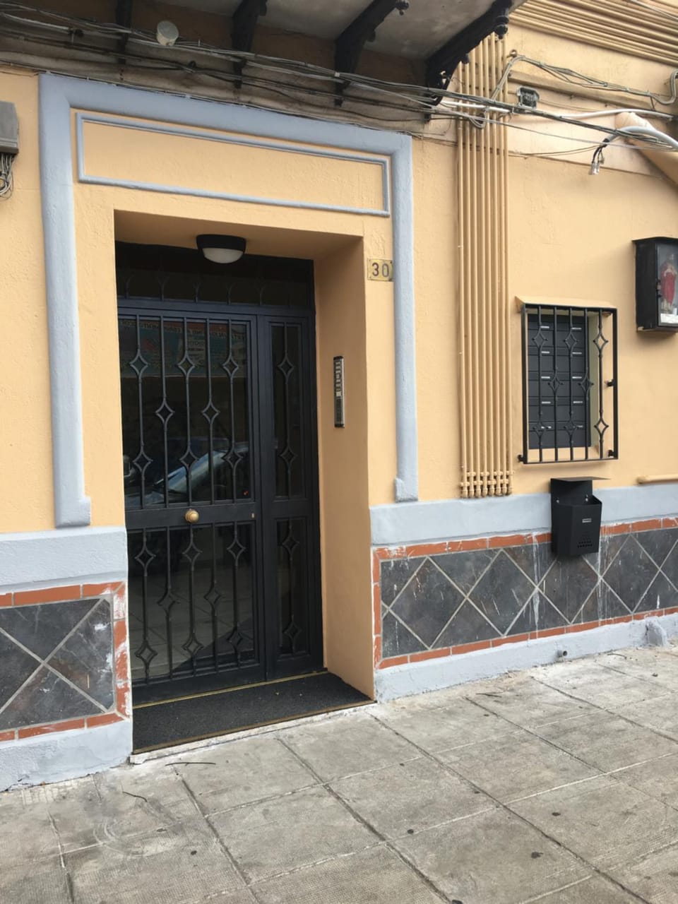 Facade/entrance