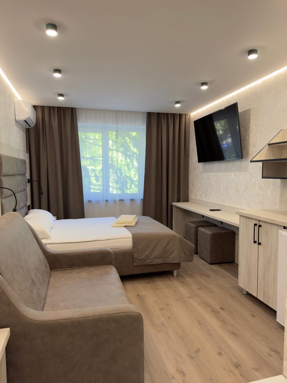 Bed, Photo of the whole room, Bedroom, pet friendly