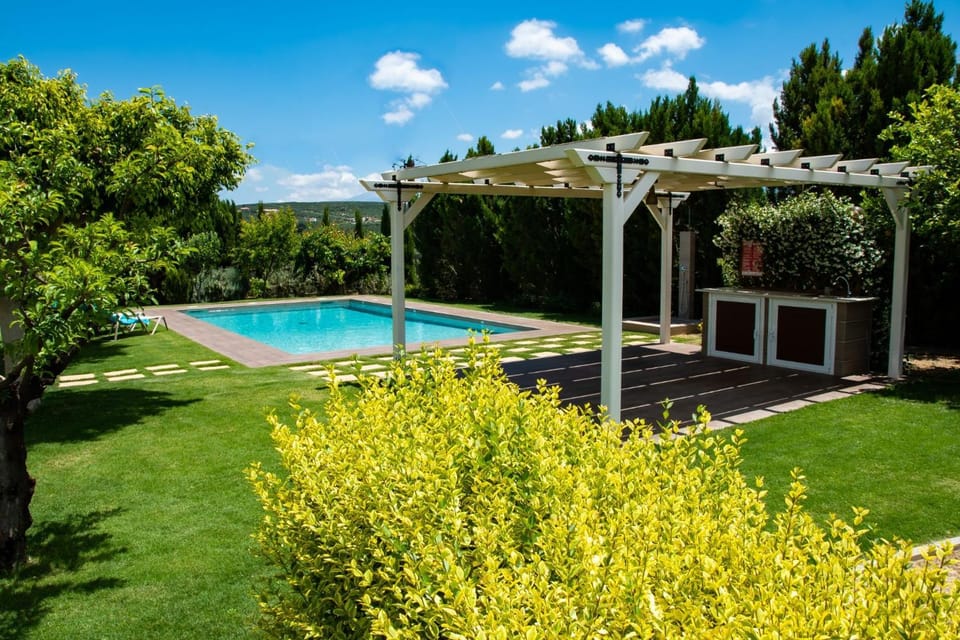 Patio, Spring, Day, Natural landscape, Garden, Garden, Balcony/Terrace, Garden view, Pool view, Swimming pool, sunbed