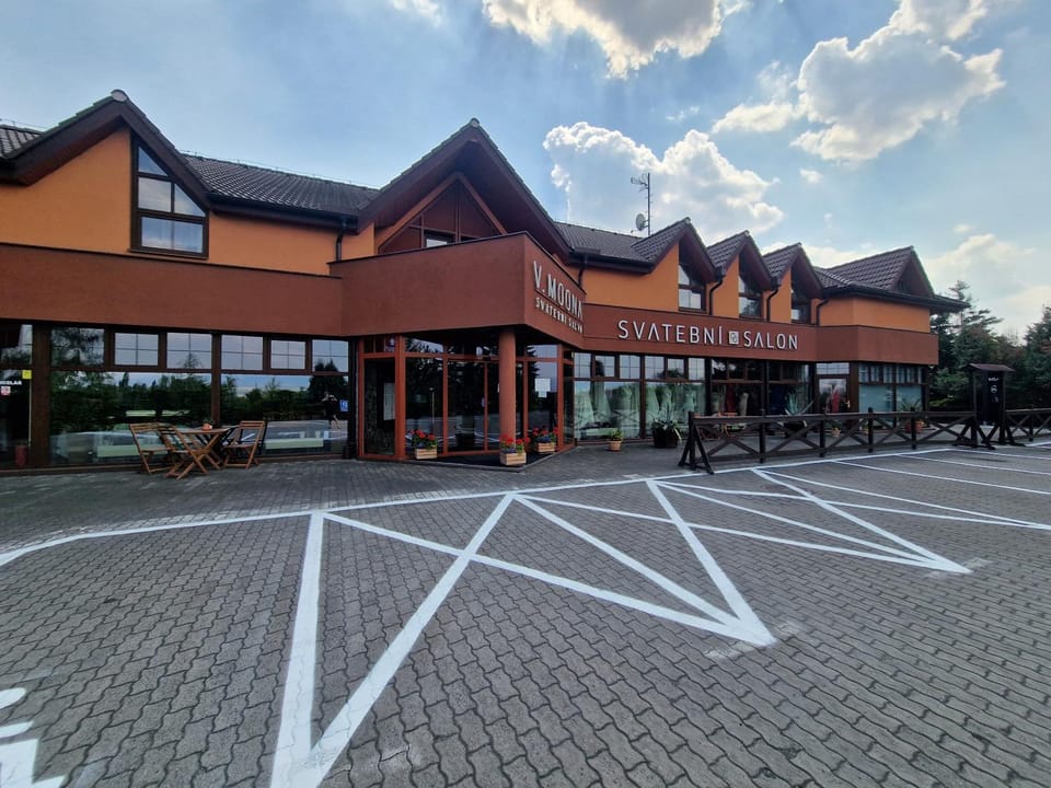 garni Hotel ASAS*** Hotel in Czechia