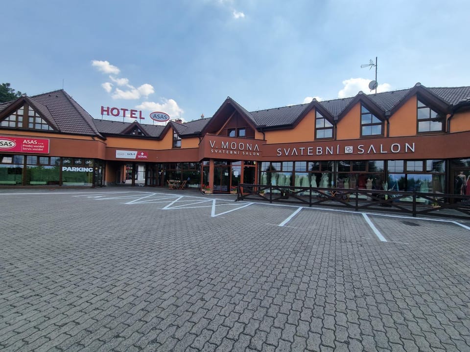 garni Hotel ASAS*** Hotel in Czechia
