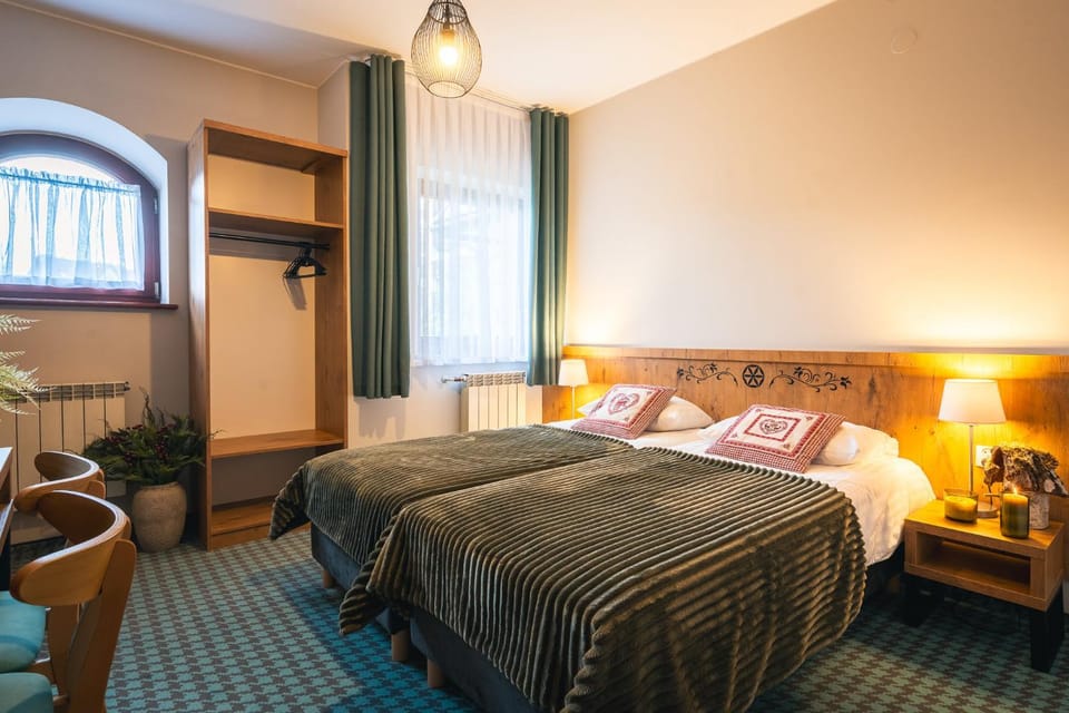 Bed, Photo of the whole room