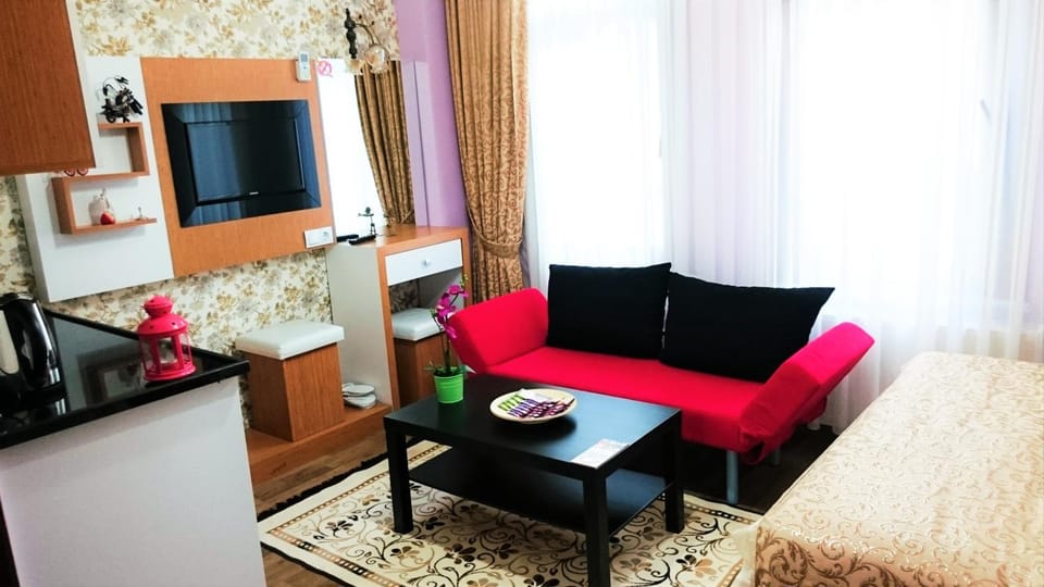 Bed, TV and multimedia, Photo of the whole room