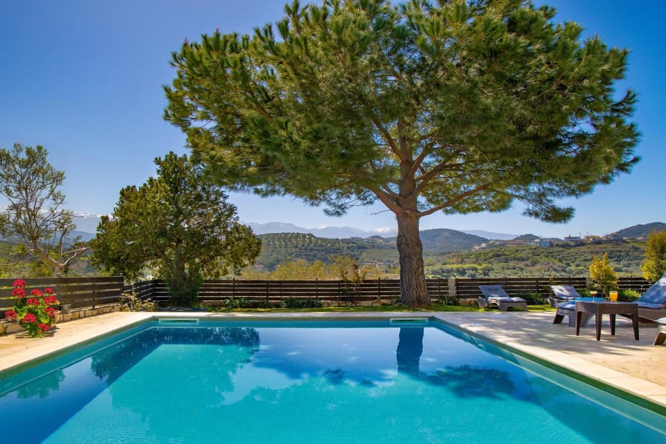 Property building, Mountain view, Swimming pool