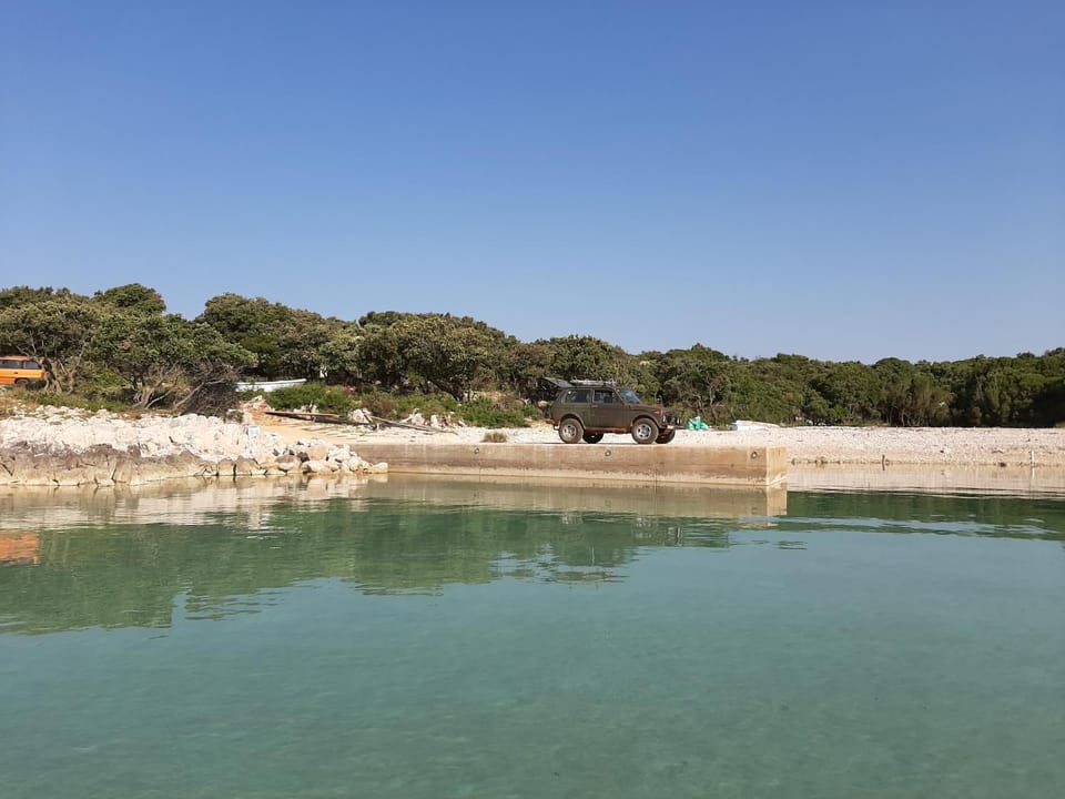 Neighbourhood, Natural landscape, Beach, Hiking