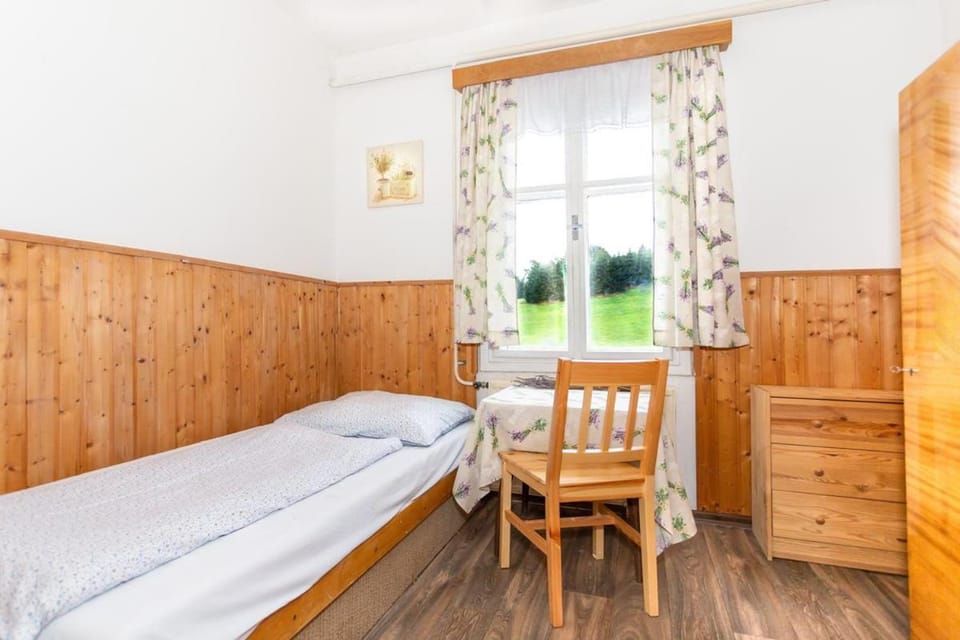 Chata Luna Bed and Breakfast in Lower Silesian Voivodeship