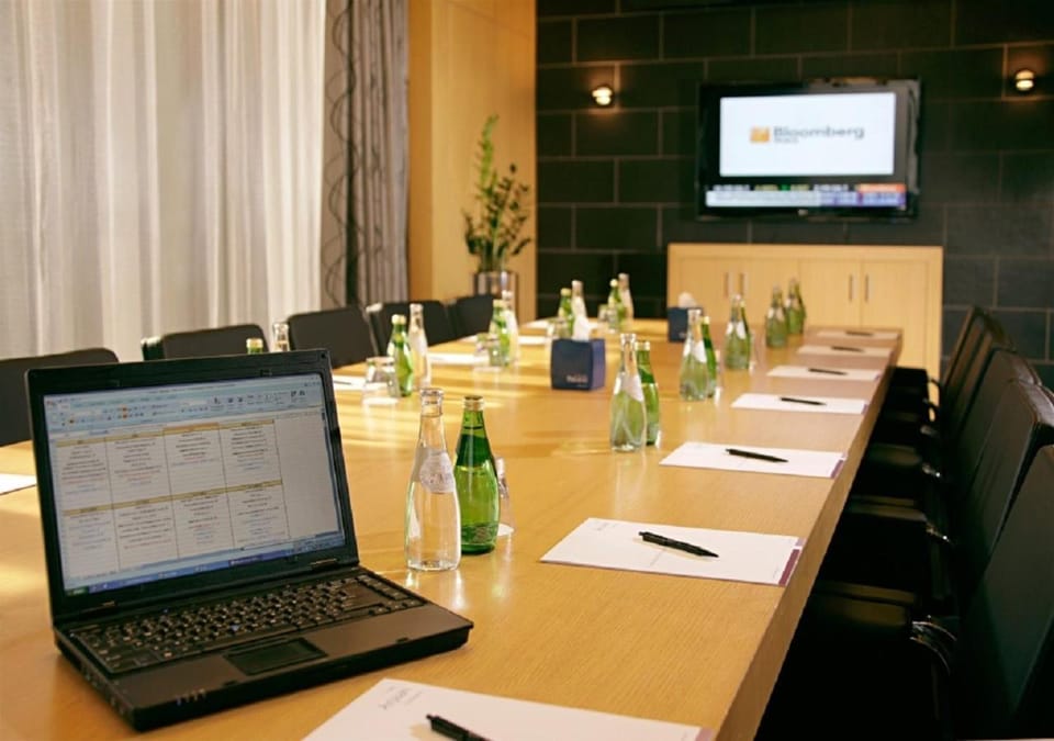 Meeting/conference room