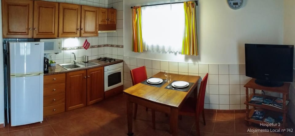 TV and multimedia, Kitchen or kitchenette, Living room, Dining area