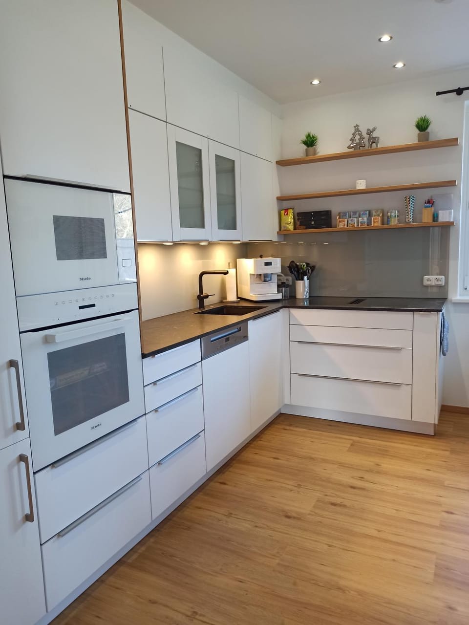 Kitchen or kitchenette, kitchen