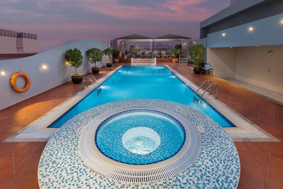 Balcony/Terrace, City view, Pool view, Swimming pool, Swimming pool