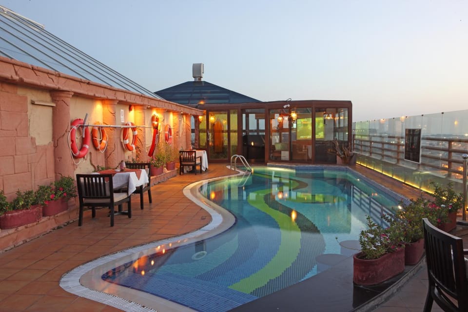 Swimming pool