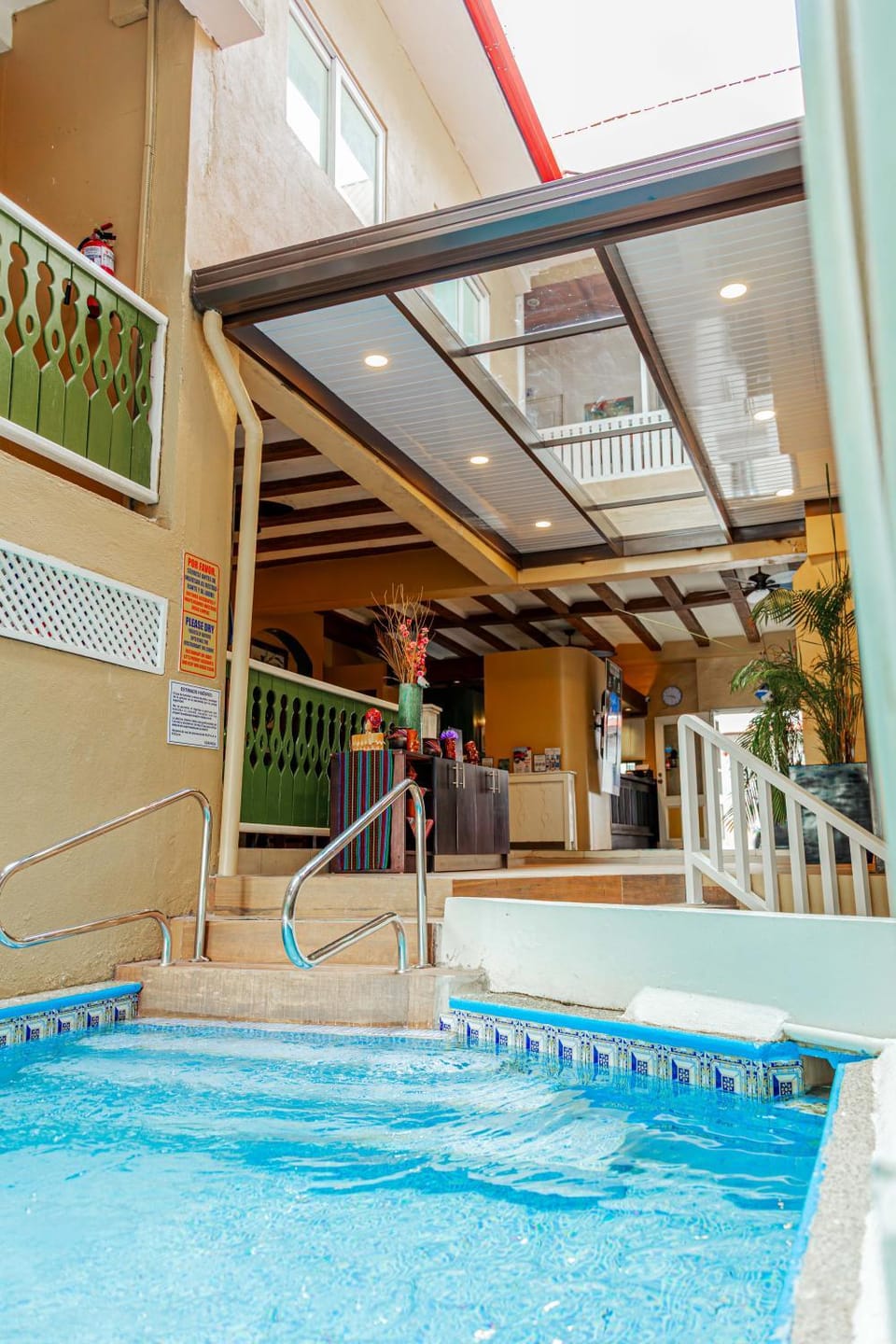 Swimming pool