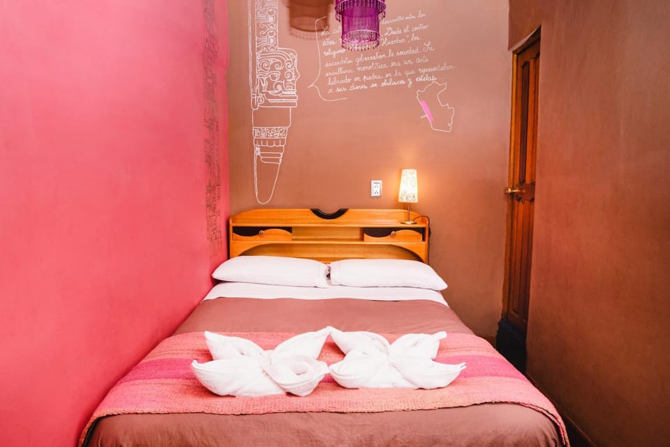 Bed, Photo of the whole room, towels