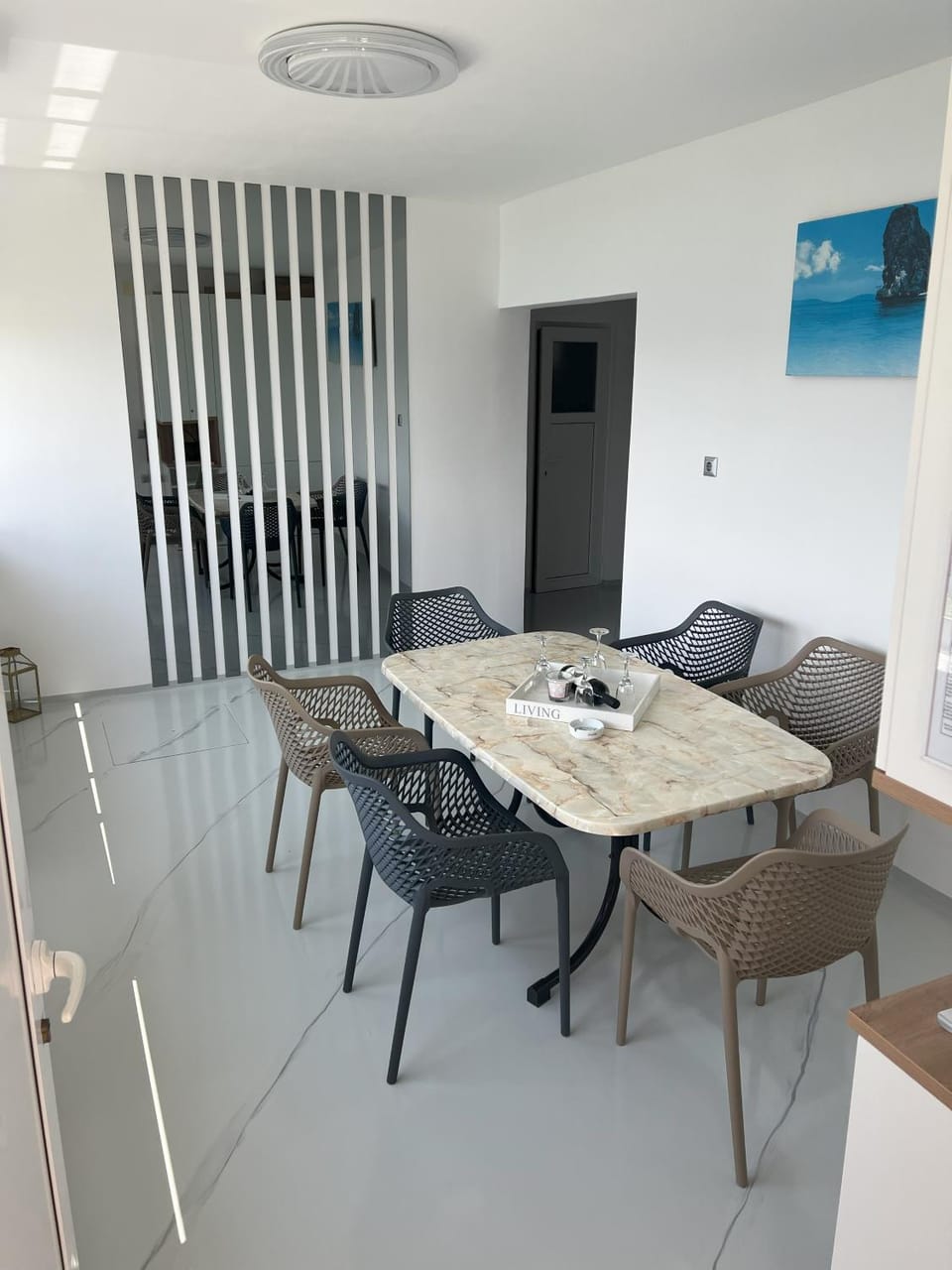 Property building, Balcony/Terrace, Balcony/Terrace