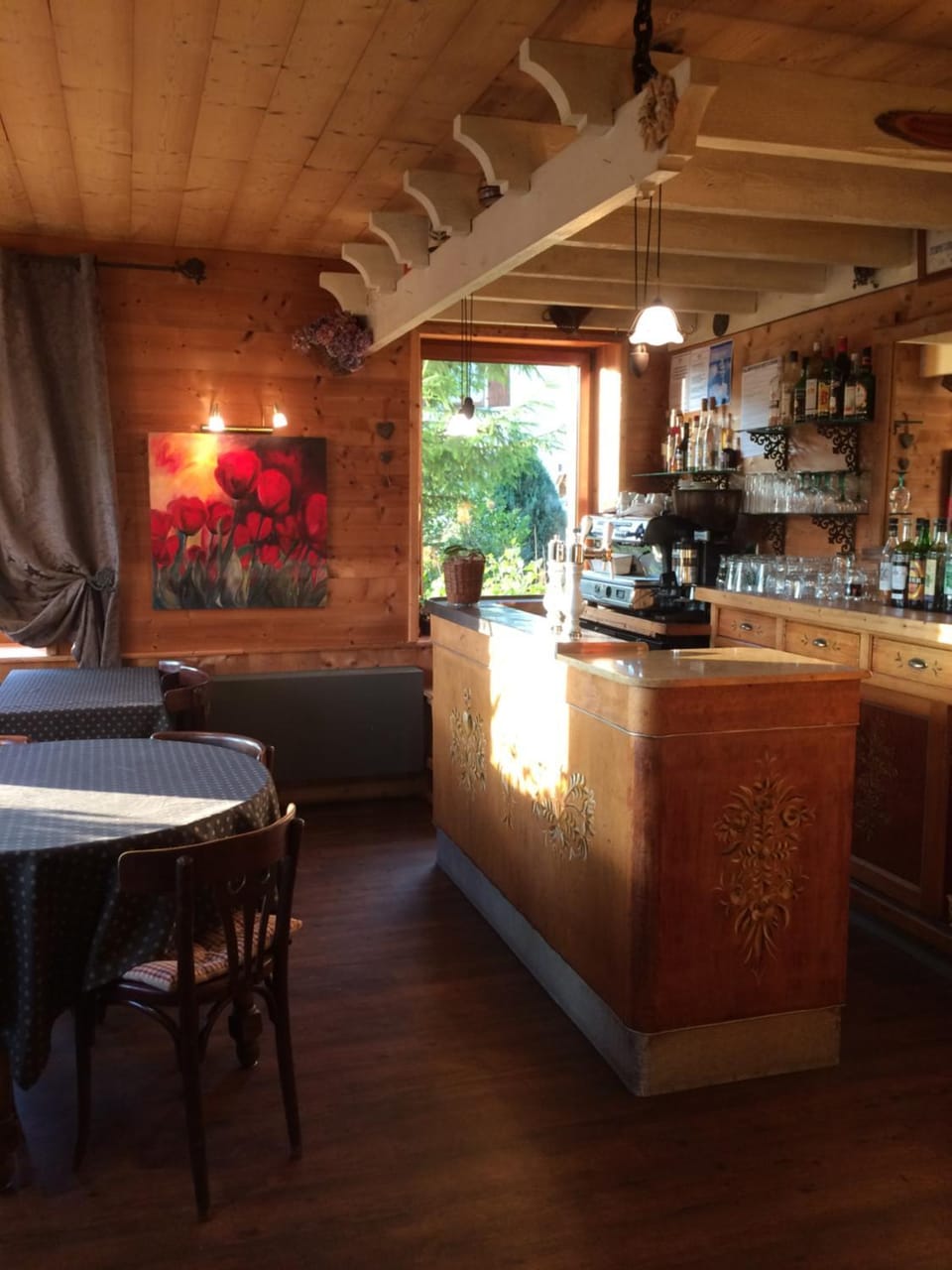 Property building, Nightclub / DJ