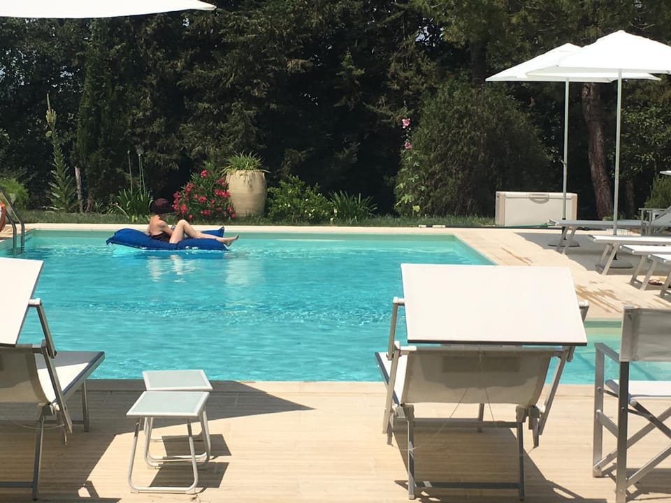 Swimming pool, Swimming pool