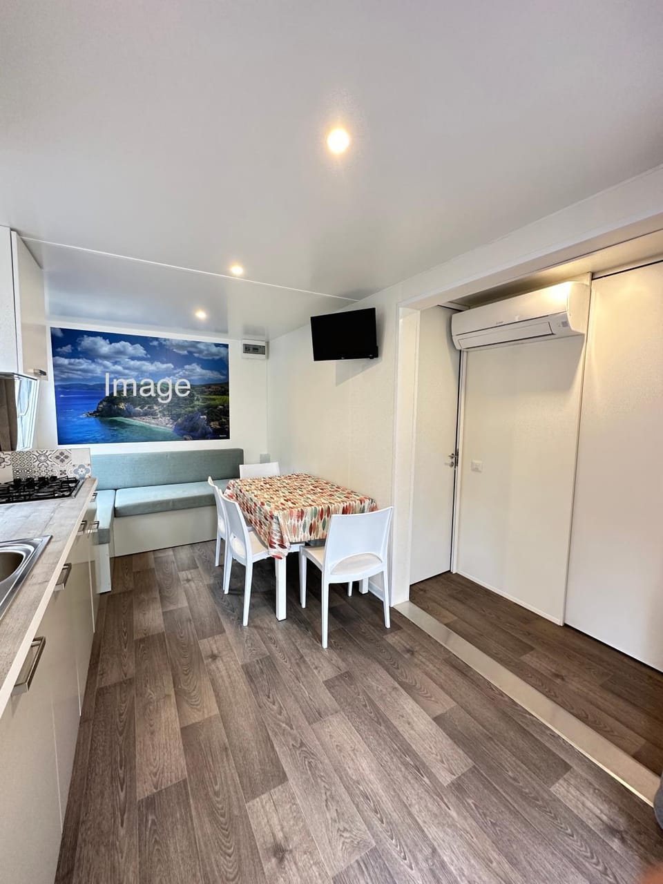 TV and multimedia, Kitchen or kitchenette, Seating area, Dining area