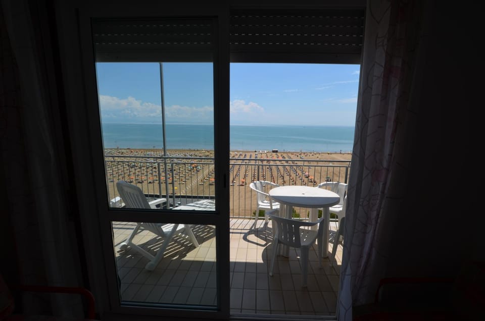 Balcony/Terrace, Living room