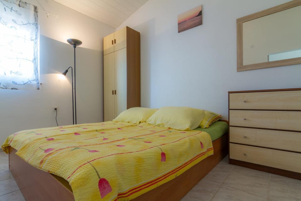 Starigrad Apartment Apartment in Lika-Senj County