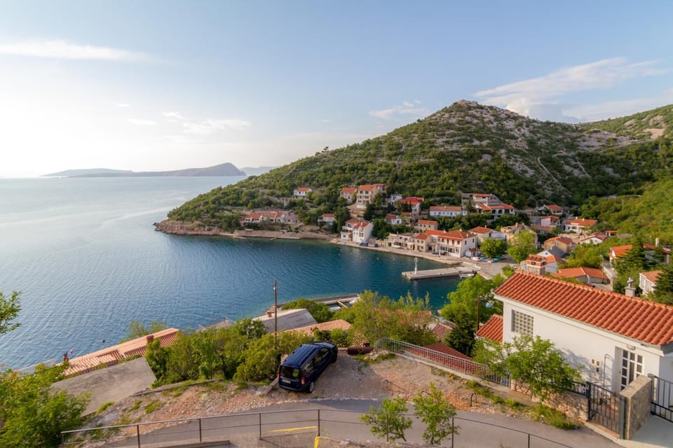 Nearby landmark, Day, Balcony/Terrace, Sea view, Location