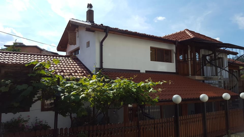 City view, Garden view