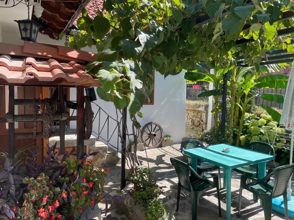 Patio, Garden view