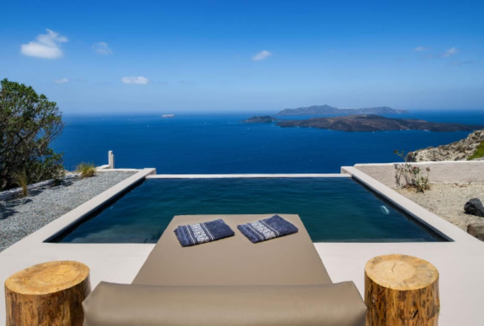 Pool view, Sea view, sunbed