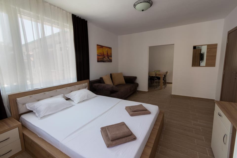 Tiffany Boutique Suits - Pomorie Bed and Breakfast in Pomorie