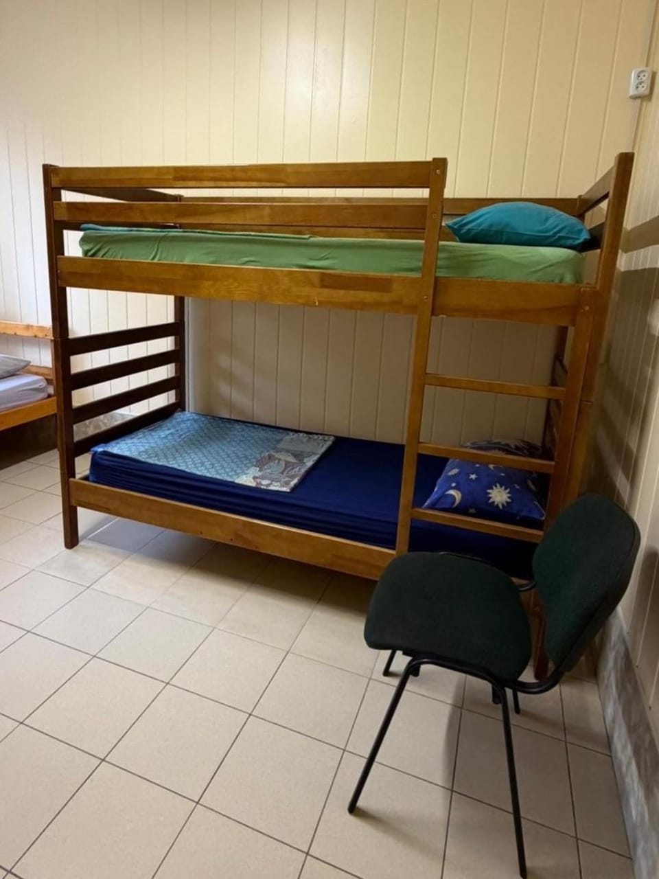 Photo of the whole room, bunk bed
