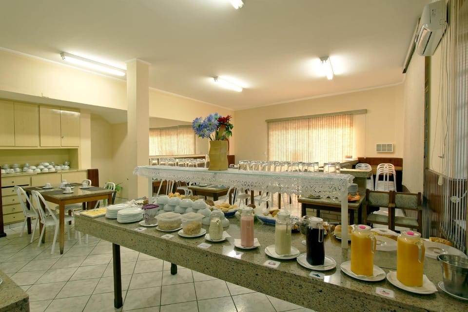 Breakfast, Buffet breakfast