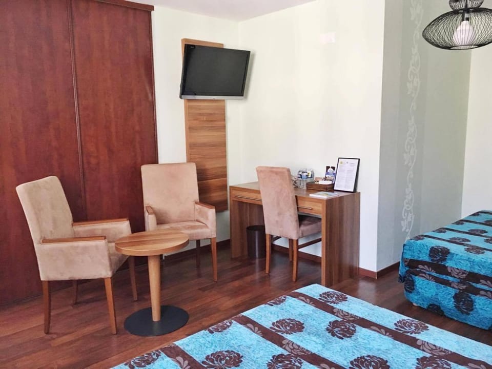 TV and multimedia, Seating area