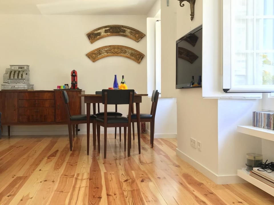 TV and multimedia, Dining area