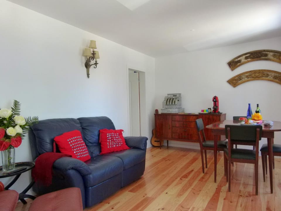 Garden, Living room, Dining area