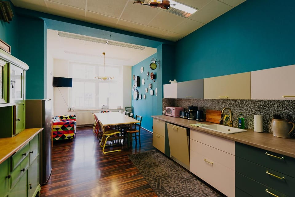 Communal lounge/ TV room, Communal kitchen