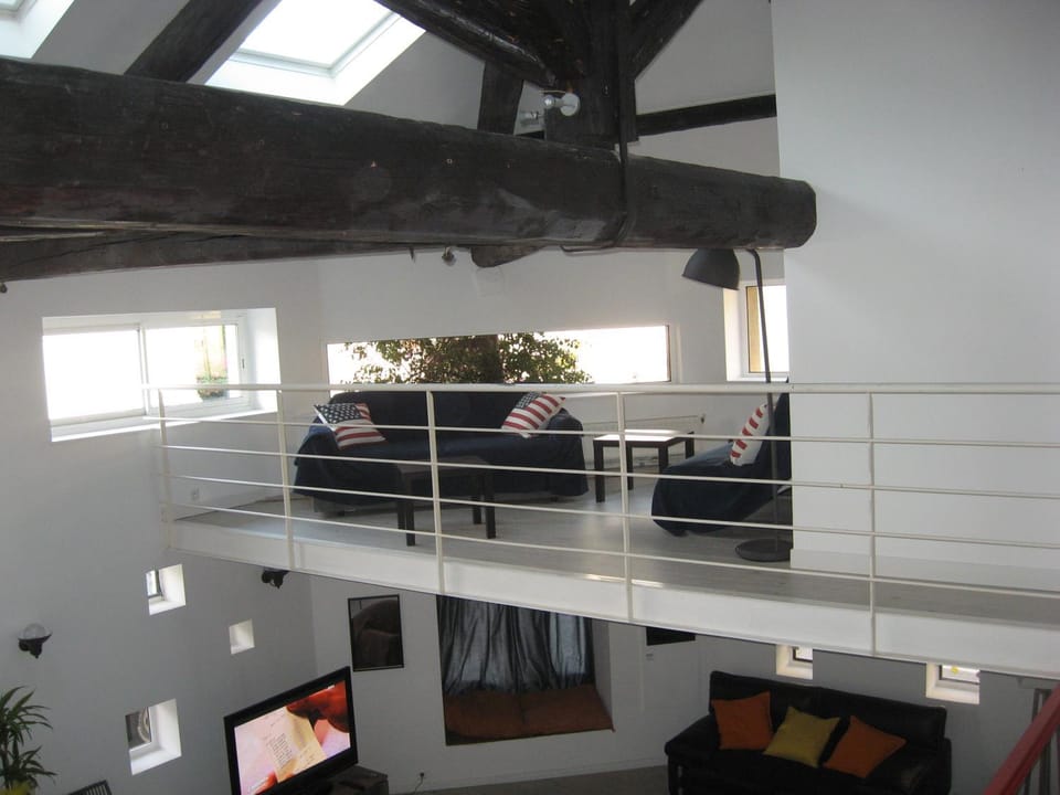 Communal lounge/ TV room